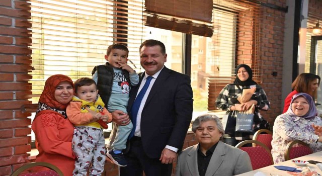 Başkan Yılmazdan Anneler Günü kutlaması