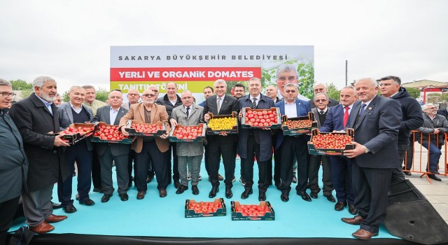 Başkan Yüce: “Seracılık Mükemmeliyet Merkezi Türkiyeye örnektir”