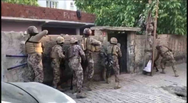 Batmanda FETÖ/PDY operasyonunda 2 gözaltı