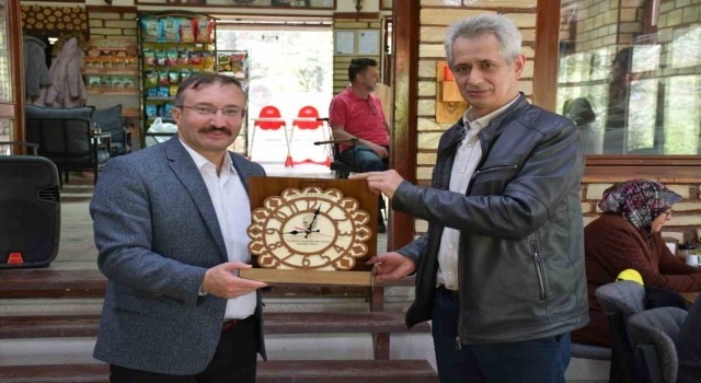 Belediye Başkanı Doğan, emekli olan personel ve aileleriyle kahvaltıda bir araya geldi