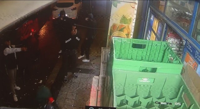 Beyoğlunda büfeye silahlı saldırı güvenlik kamerasında