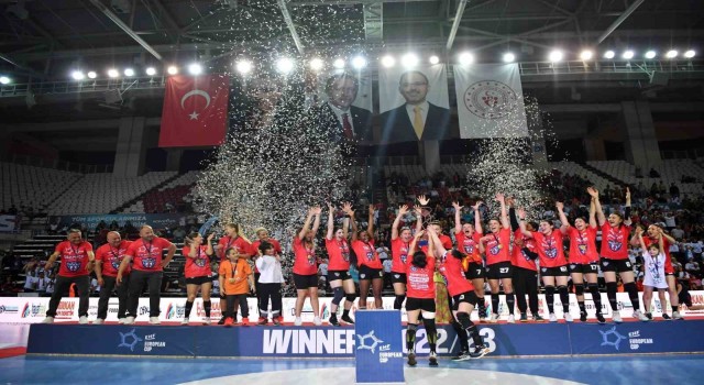 Bir Türk takımı ilk kez Avrupa kupasını kazandı