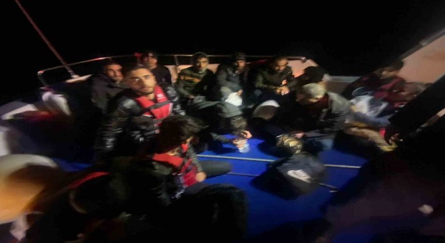 Bodrumda 29 düzensiz göçmen kurtarıldı, 14ü yakalandı
