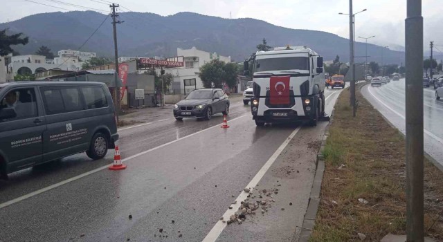 Bodrumda belediye ekipleri yağışlara karşı teyakkuzdaydı