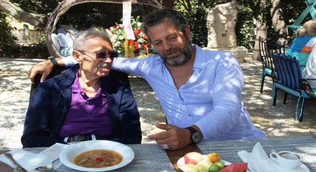 Bora Gencer “Babama kalp masajı yaptım ama kurtaramadık”