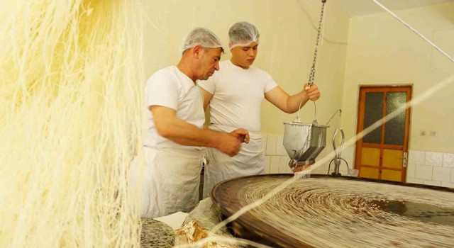 Bu tepside beş nesildir kadayıf pişiyor
