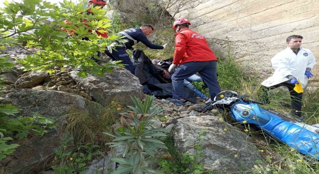 Burhaniyede köprüden düşen motosikletli hayatını kaybetti