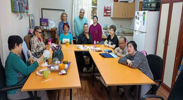 Burhaniyede özel öğrenciler sergiye hazırlanıyor