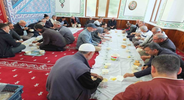 Burhaniyede Sabah Namazı buluşmaları devam ediyor