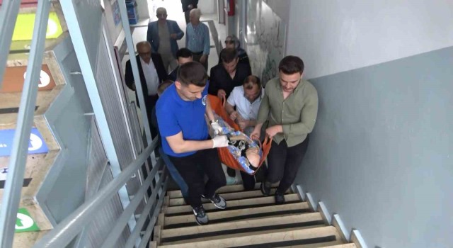 Bursada vatandaşlık görevi engel tanımadı