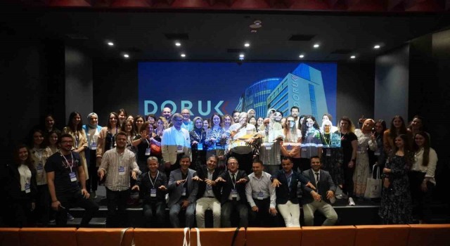 Bursanın pediatri hekimleri Dorukta buluştu