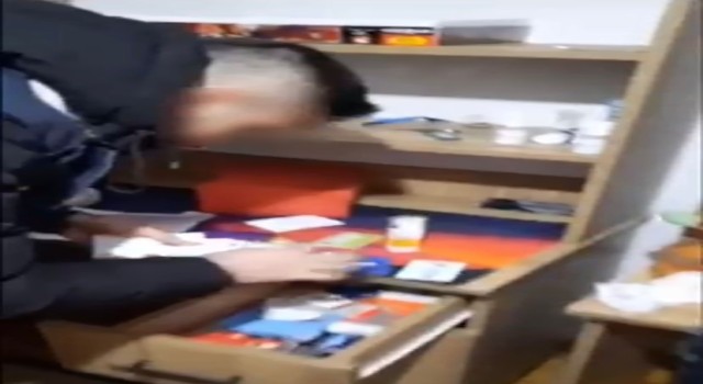 Büyü yapma ilanıyla 235 kişiyi 1 milyon 645 bin lira dolandırdılar