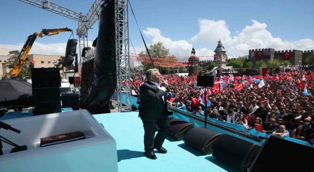 Büyükkılıç: Kayserimiz sağduyu ve ferasetiyle yine sandığa gidecek