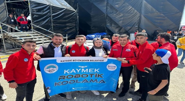 Büyükşehir KAYMEK öğrencileri, TEKNOFEST 2023ün heyecanını yaşadı