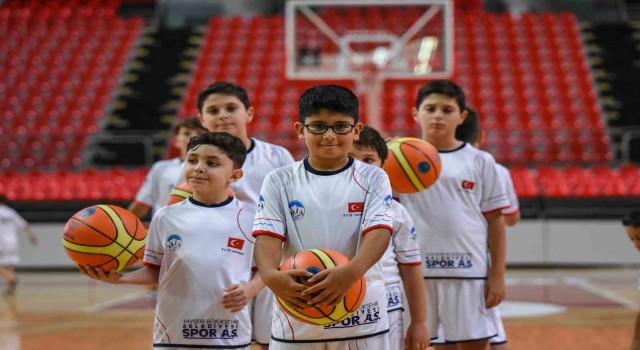 Büyükşehir Spor A.Ş.den 17 tesis ve 5 parkta, 18 spor dalında yaz dönemi spor okulları