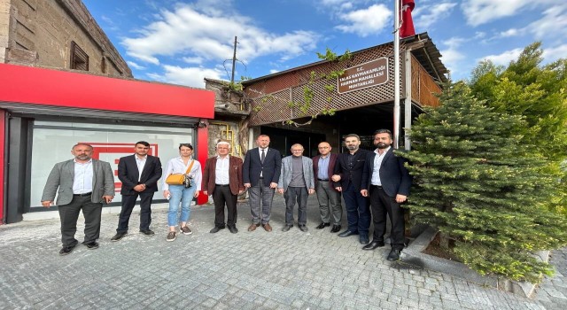 Çağan, mahalle ziyaretlerine devam ediyor