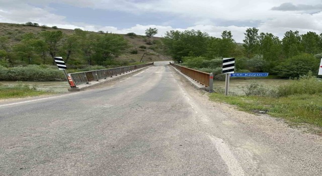 Çamolukta Ecel Köprüsü yeniden yapılıyor