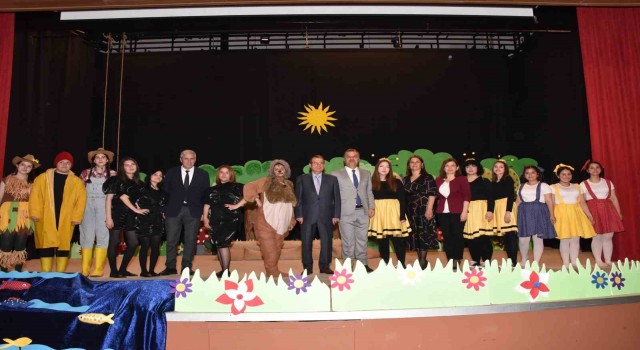 Çan Karşıyaka Hacı Fatma Bodur Mesleki ve Teknik Anadolu Lisesinden tiyatro gösterisi