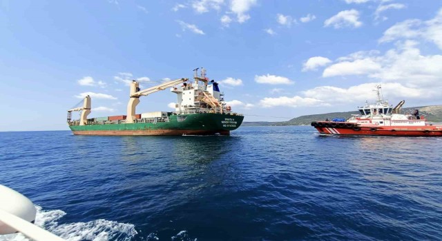Çanakkale Boğazında genel kargo gemisi makine arızası yaptı