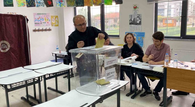 Çanakkalede oy verme işlemi başladı