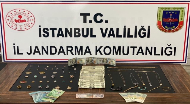 Çekmeköyde bir iş adamının evinden silah zoruyla milyonlar çalan şahıslar JASAT ekiplerince yakalandı