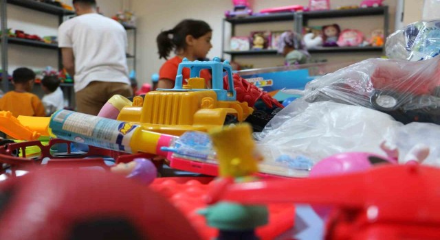 Ceylan Karavil Park depremzede çocukları unutmadı