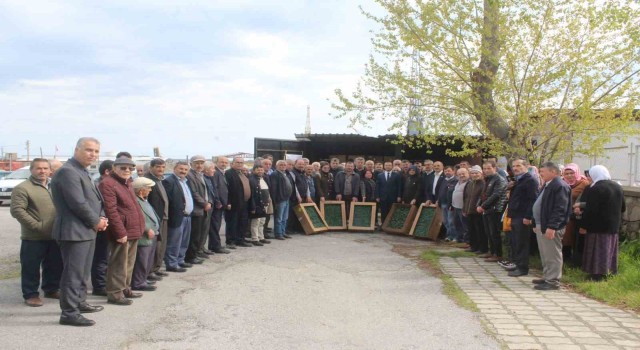 Çiftçilere 20 bin adet biber, 42 bin domates fidesi dağıtıldı