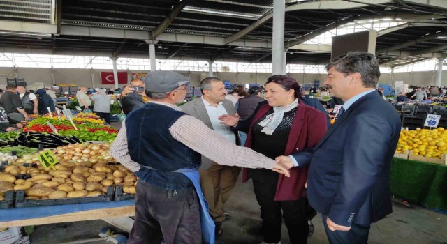 Cumhur İttifakı Kırşehirde esnaf gezdi