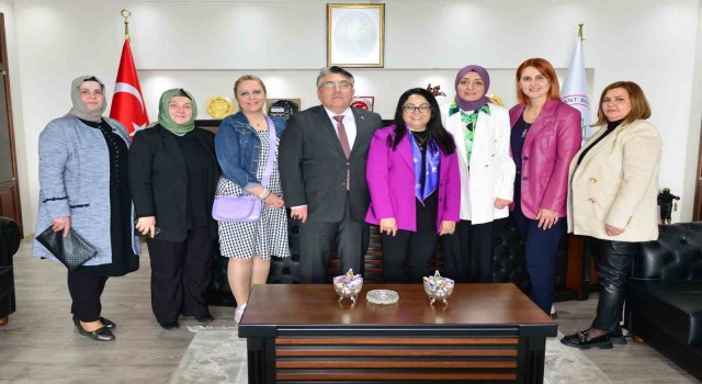 Cumhurbaşkanı Başdanışmanı Saadet Oruçtan Rektör Özölçere ziyaret