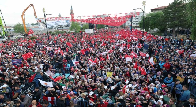 Cumhurbaşkanı Erdoğan: 28 Mayısla birlikte inşallah ülkemizin önünde yepyeni kapılar açılacak”