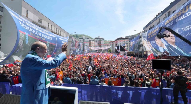 Cumhurbaşkanı Erdoğan: “Gelin ülkemizin, milletimizin, evlatlarımızın, aydınlık geleceği için 14 Mayısta Türkiye Yüzyılı etrafında kenetlenelim”