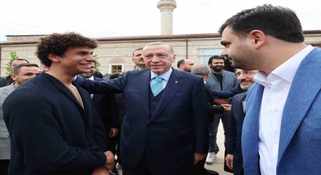 Cumhurbaşkanı Erdoğan: “Kendi ikballeri uğruna sizi kullanmak isteyenlere gençlerimizin artık ‘yeter diyeceğinden şüphe duymuyorum”
