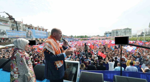 Cumhurbaşkanı Erdoğan: Oyumuzu ya eser siyasetinden ya da yıkım siyasetinden yana kullanacağız
