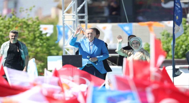 Cumhurbaşkanı Erdoğandan büyük mitingde Başkan Büyükkılıça teşekkür