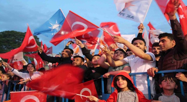Cumhurbaşkanı Erdoğanın seçim zaferine Konyada coşkulu kutlama