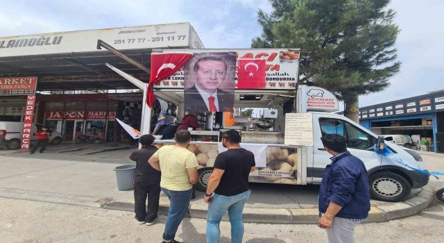 Cumhurbaşkanın seçim zaferini lokma döktürerek kutladı