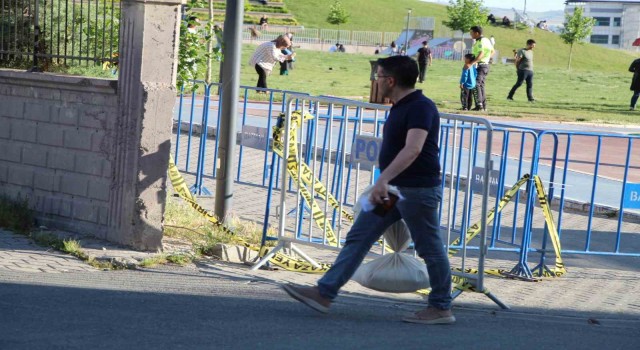 Çuvallar seçim kuruluna gelmeye başladı