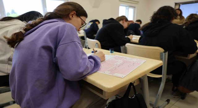 Darıcada öğrencilere ücretsiz deneme sınavı