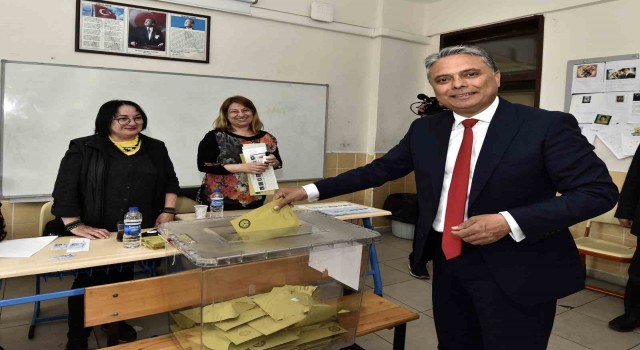 Demokrasi Otobüsü, depremzede vatandaşları sandığa ulaştıracak