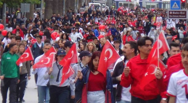 Denizlide Gençlik Bayramı coşkuyla kutlandı