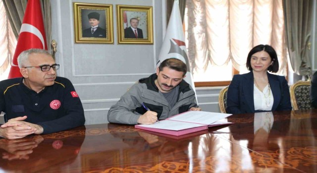 Depremde hasar gören Aile Sağlığı Merkezi yeniden yapılacak