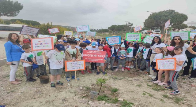 Depremde yaşamını yitiren 98 can Çeşmede yaşayacak
