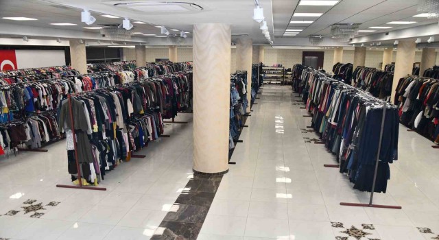 Depremzedelerin yararlandığı Yenişehir Belediyesi giysi evi yeniden açılıyor