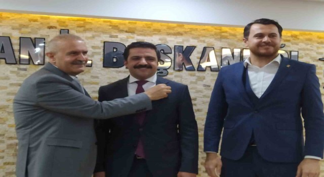 Deva Partisinde şok istifa