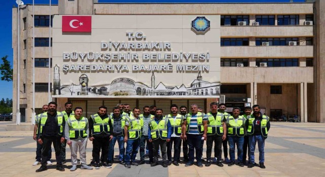 Diyarbakır Büyükşehir Beleyesinin Hatayda destek verdiği çalışmaları sürüyor