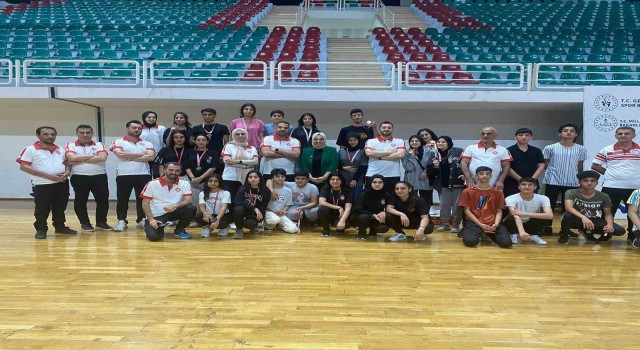 Diyarbakır gençleri Curlingte buluştu