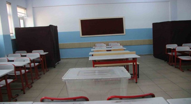 Diyarbakırda 1 milyon 143 bin 832 seçmen için 3 bin 737 sandık kuruldu