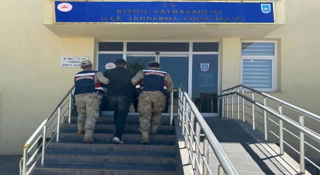 Diyarbakırda çeşitli suçlardan aranan 3 kişi yakalandı