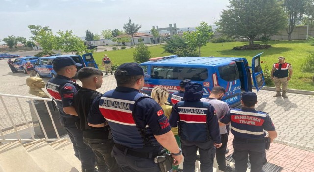 Diyarbakırda hırsızlık şüphelisi 3 kişi tutuklandı