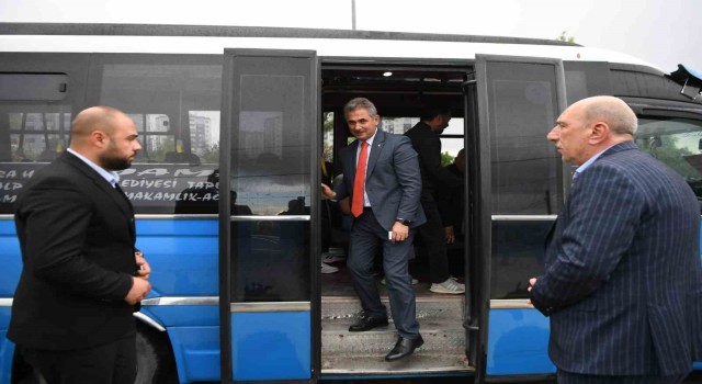 Dolmuşta Başkan sürprizi